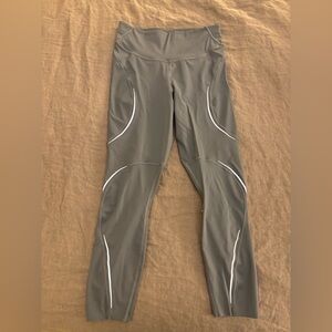 Lululemon Fast and Free Reflective tight (size: 8)